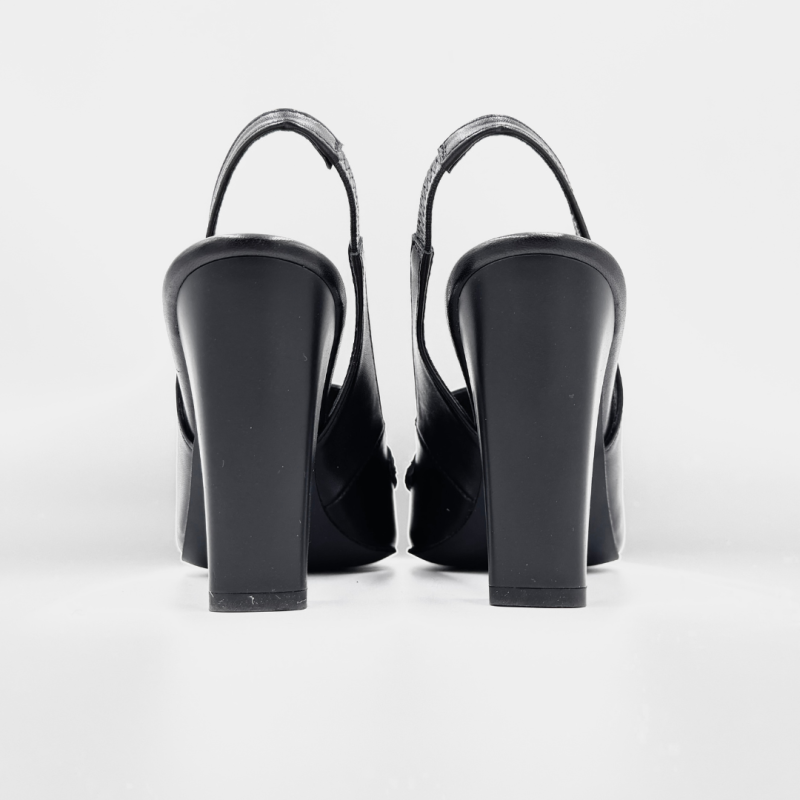 Mokasyny na obcasie damskie - Boss Lady