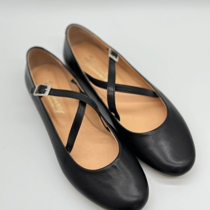 Skórzane baleriny z paskiem - Love Sick Girl