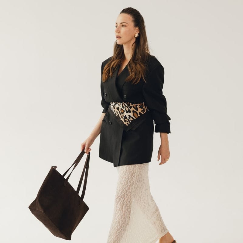 zamszowa-torebka-shopper-brazowa-siena-2.jpg