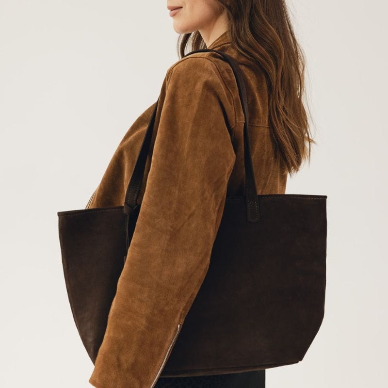 zamszowa-torebka-shopper-brazowa-siena.jpg