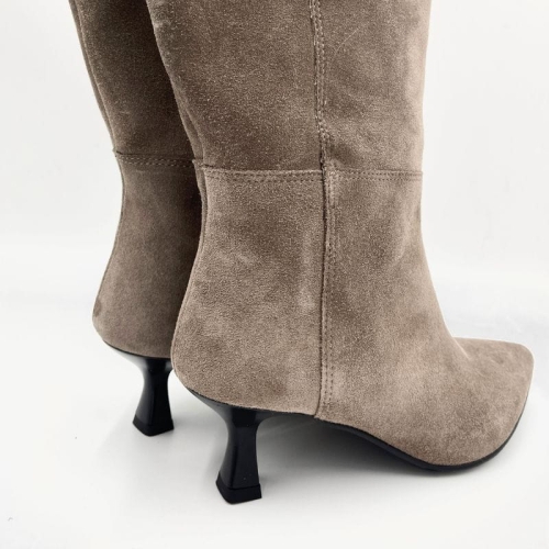 kozaki-damskie-szare-zamszowe-the-new-world-xl (3).jpg