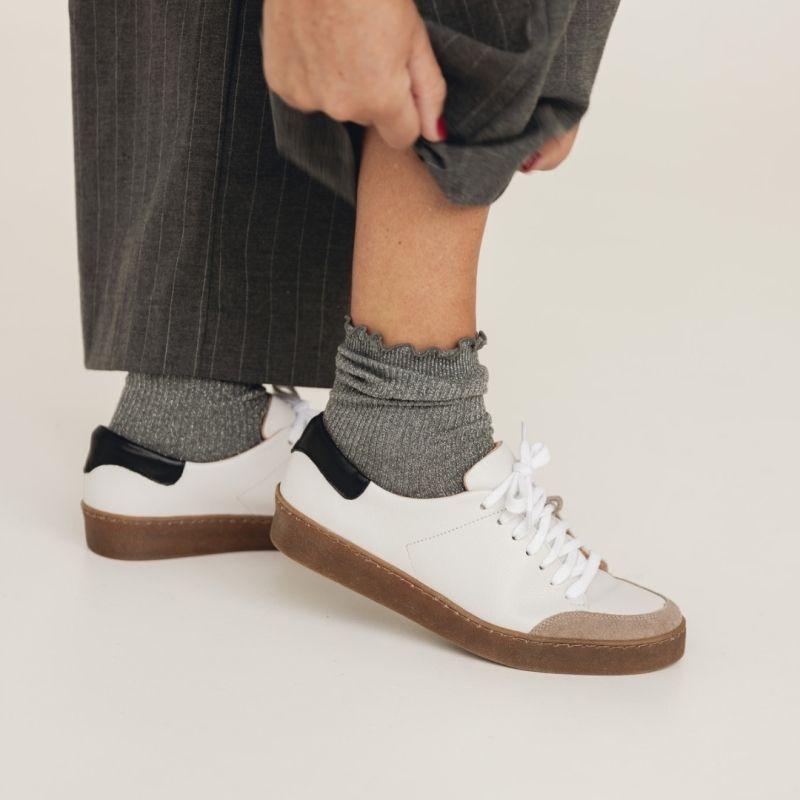 Skórzane buty sportowe damskie - Hey Girl