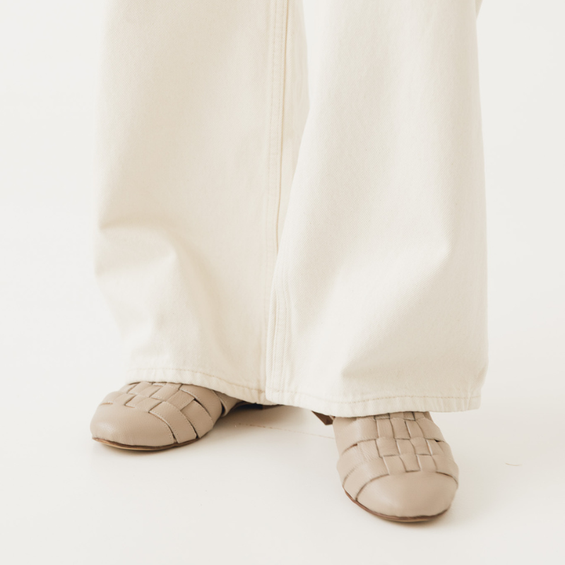 Skorzane-sandały-z-zakrytymi-palcami-Starting-Today (2).png