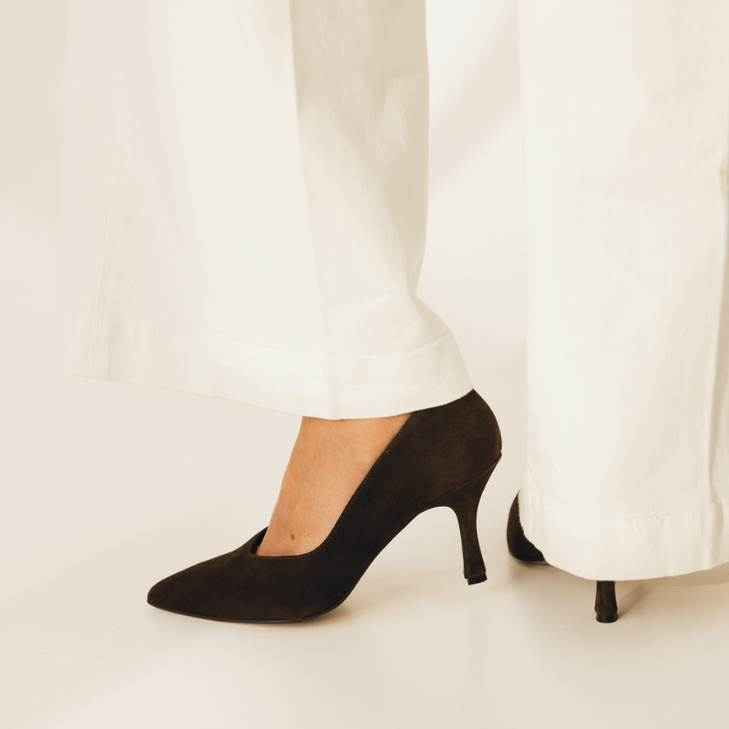 Zamszowe szpilki damskie brązowe - All Night-2.png