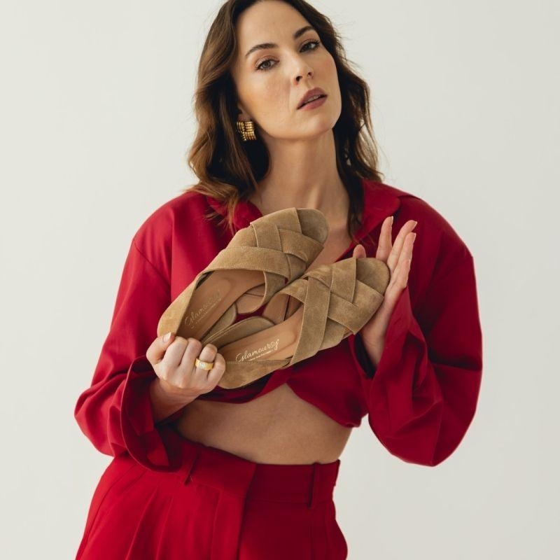 Buty z odkrytymi palcami i zakrytą piętą - Is This Fun