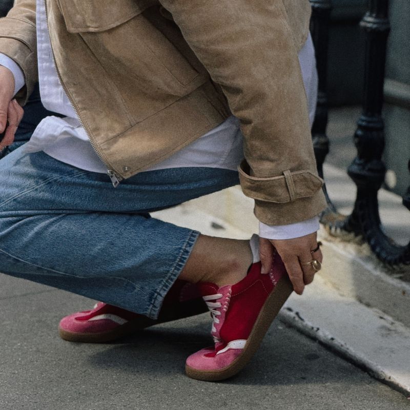 zamszowe-sneakersy-damskie-edycja-limitowana (3).jpg