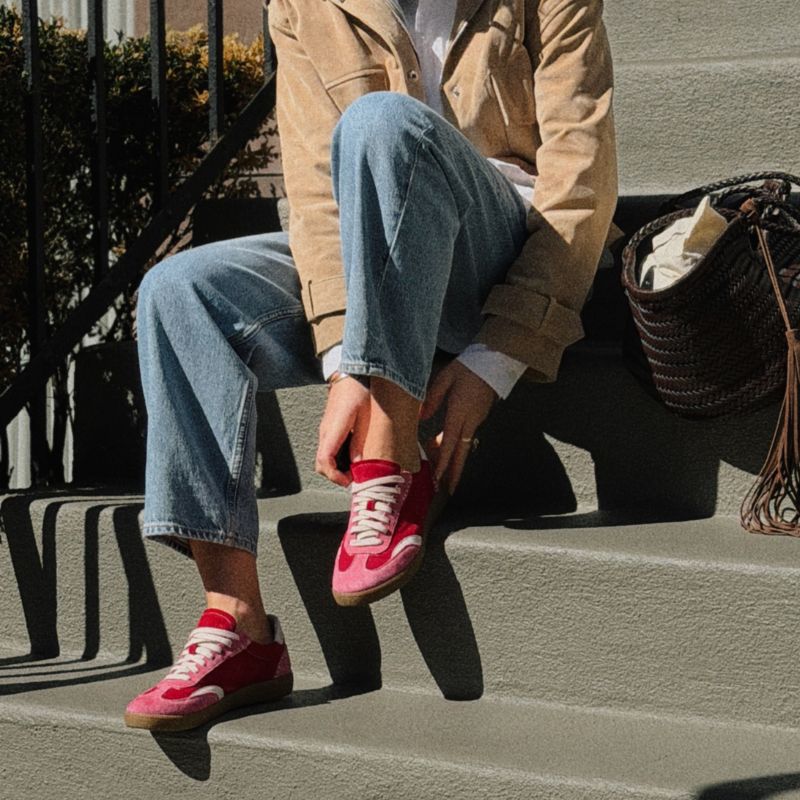 zamszowe-sneakersy-damskie-edycja-limitowana (4).jpg