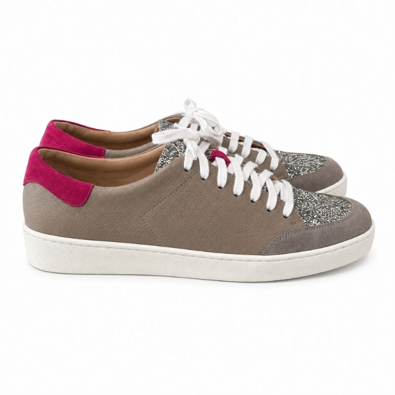 zamszowe-buty-sportowe-damskie-różowe-z-brokatem.jpg