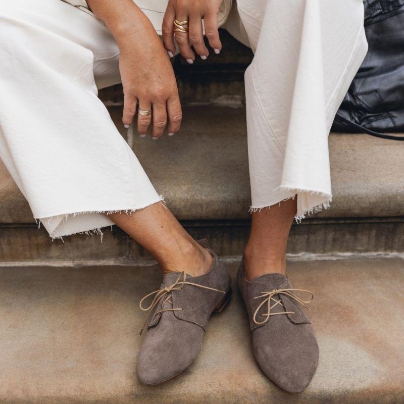 Półbuty zamszowe sznurowane damskie - Shadow