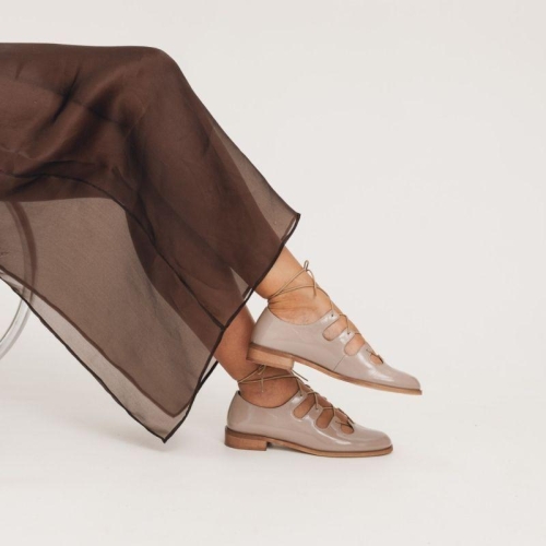 Skórzane baleriny wiązane - Easy Flow