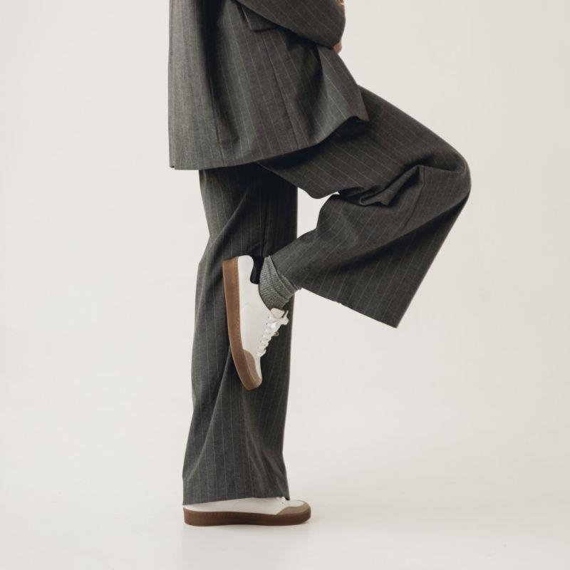 Skórzane buty sportowe damskie - Hey Girl