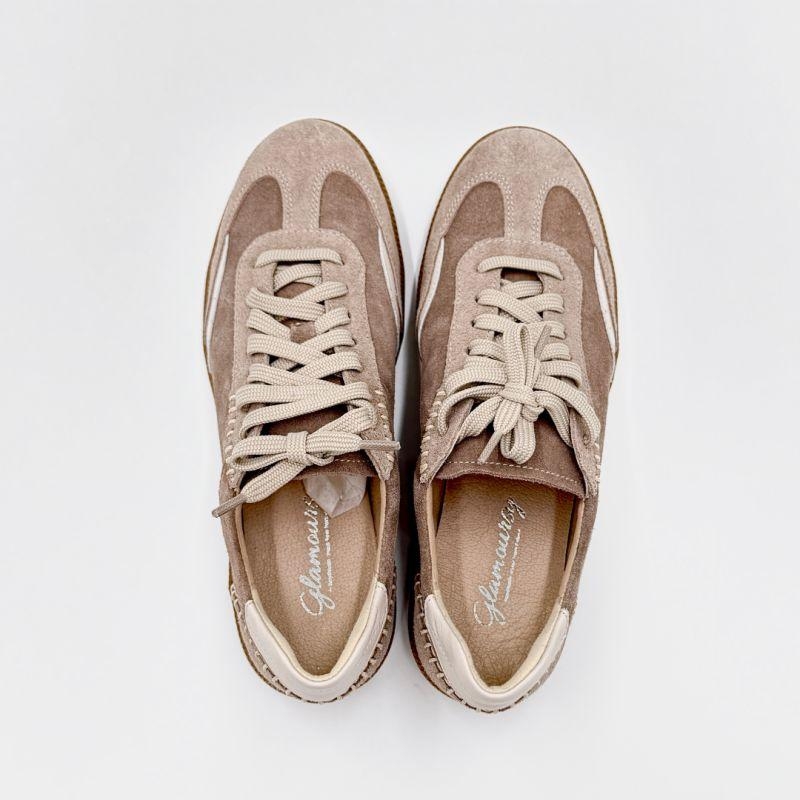 Zamszowe sneakersy damskie - Kakao
