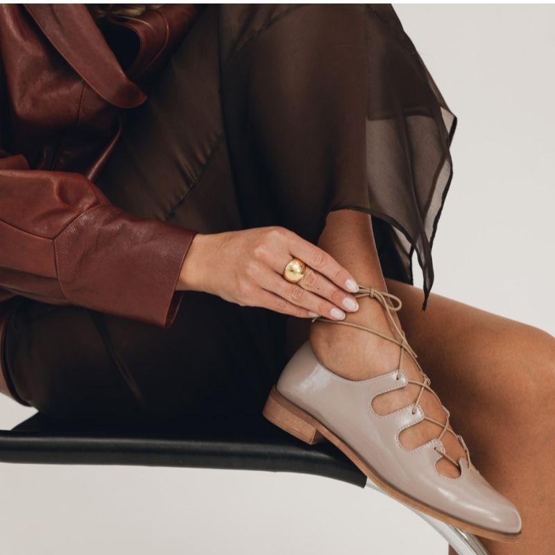 Skórzane baleriny wiązane - Easy Flow