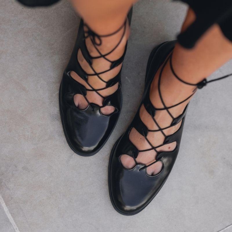 Skórzane baleriny wiązane - Rock Me Baby