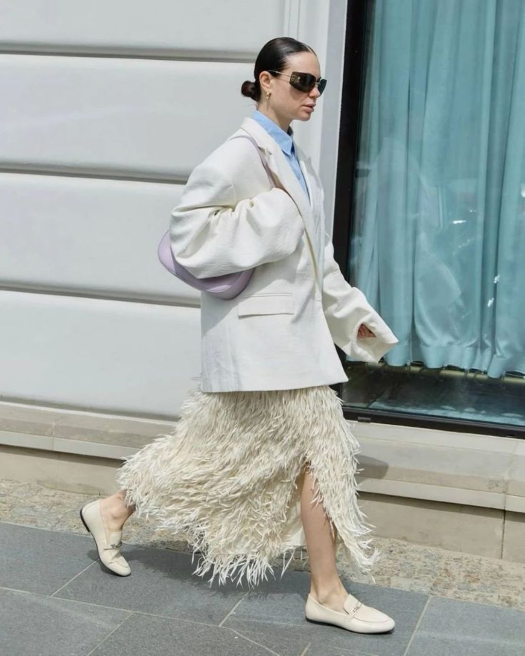 Kolor roku 2026 Cloud Dancer stylizacja total look