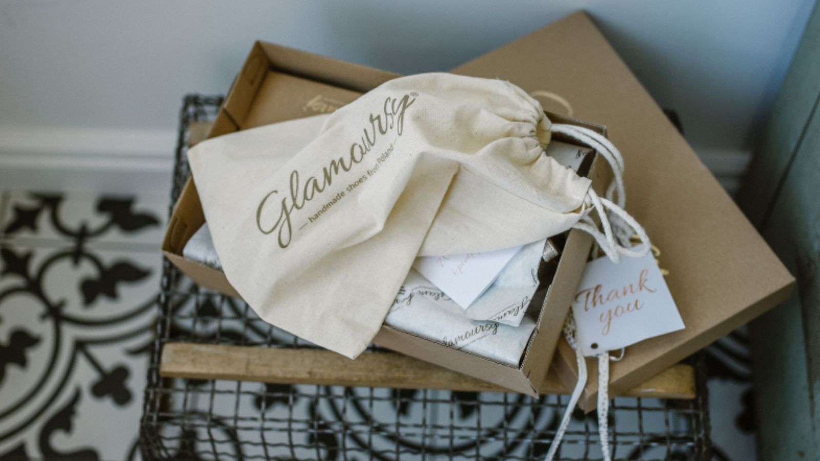 Jak dbać o buty skórzane - przechowywanie i długoterminowa ochrona - polerka do butów