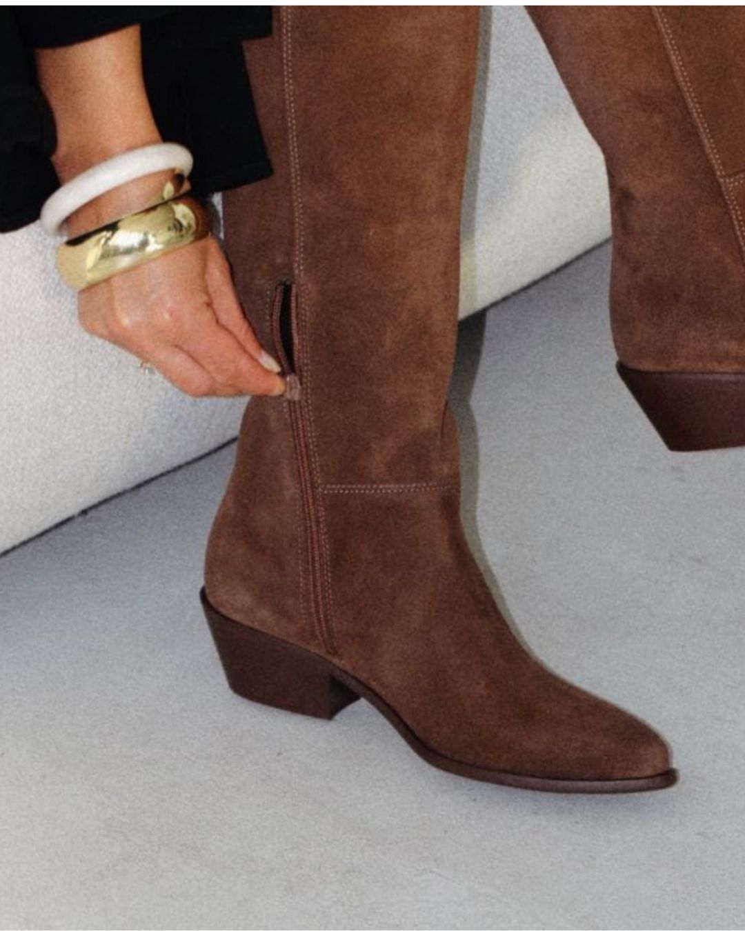 Czym wyczyścić buty zamszowe